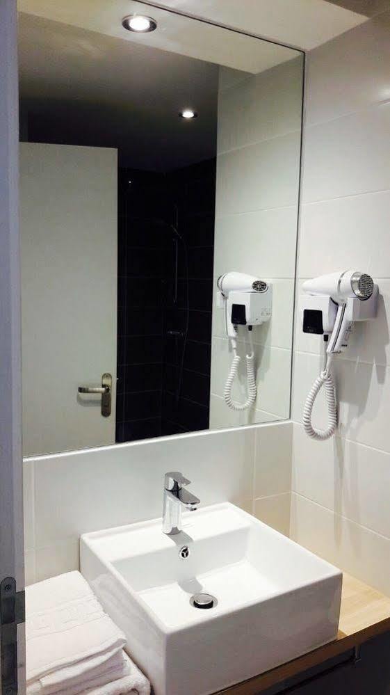 Brit Hotel Martigues Nord Екстер'єр фото